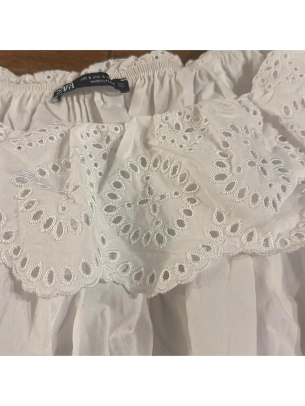 ZARA cute off the shoulder long sleeved crop top size small